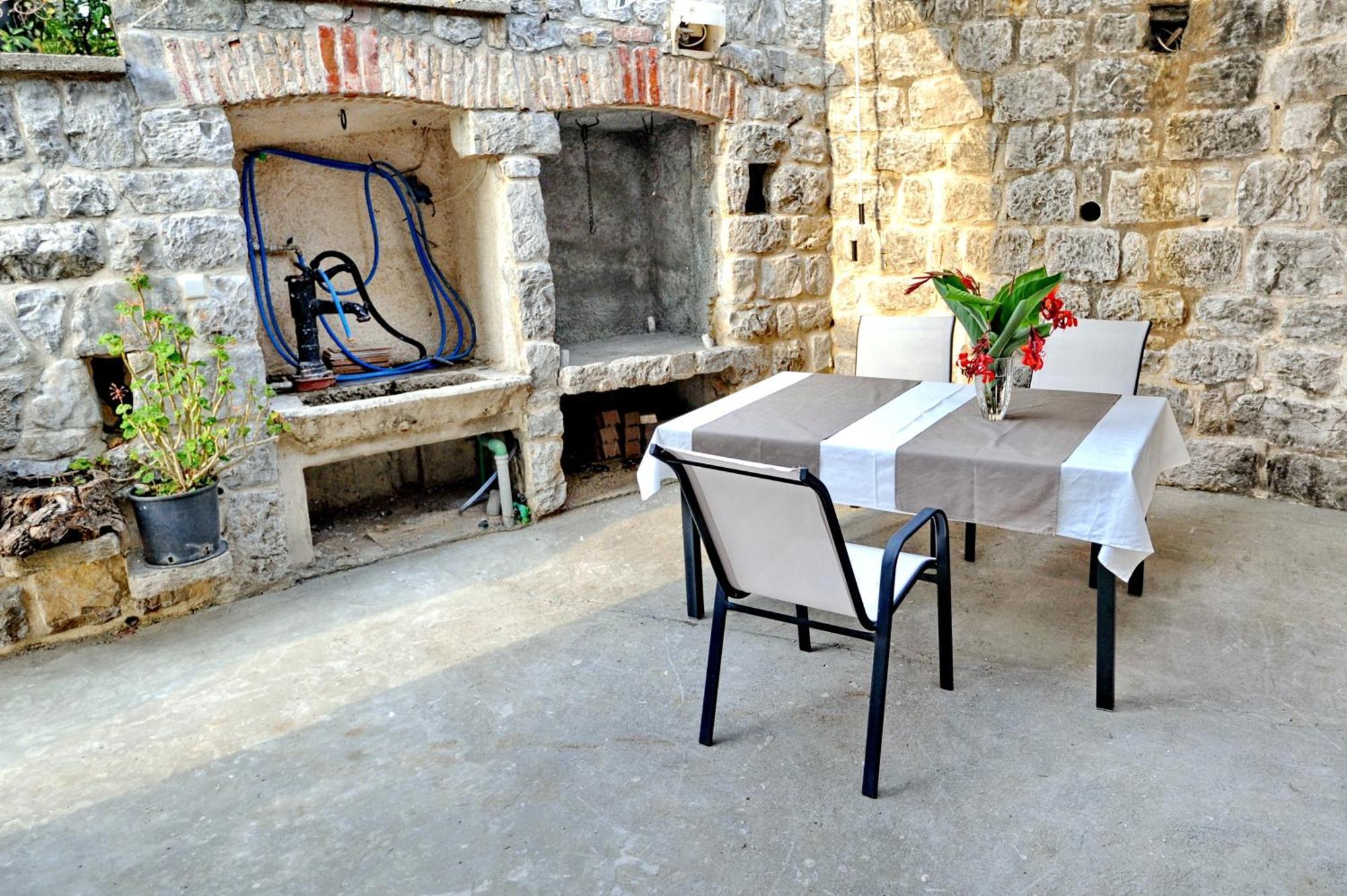 Apartments Kriva Ulica Kotor Quarto foto